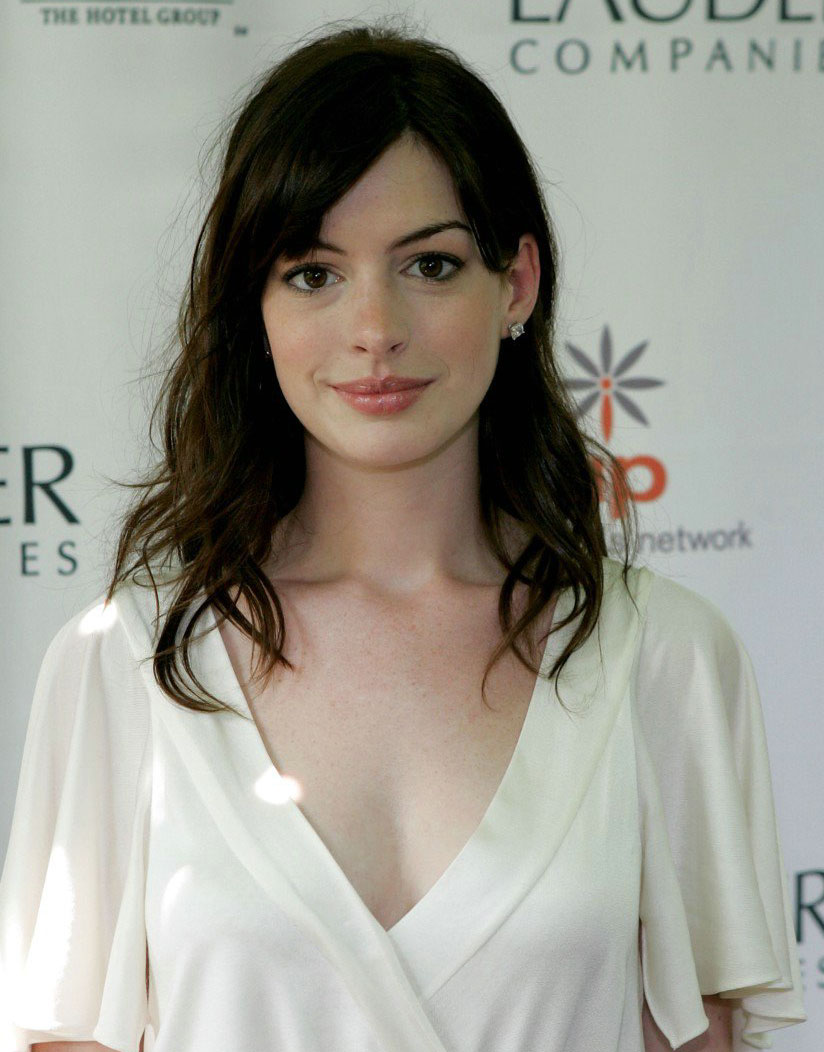 Anne Hathaway 03