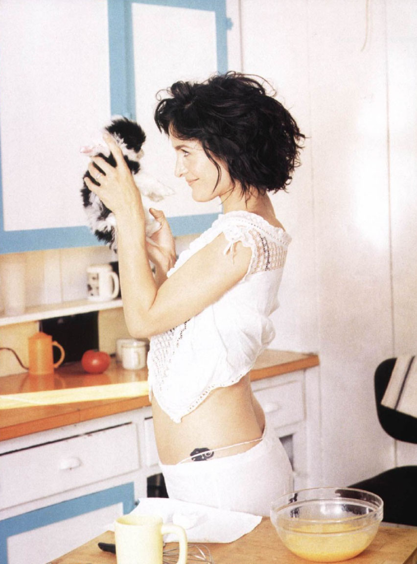 Carrie-Anne Moss 03