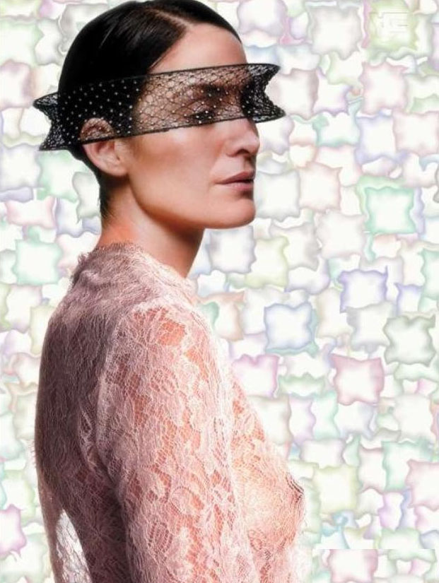 Carrie-Anne Moss 05