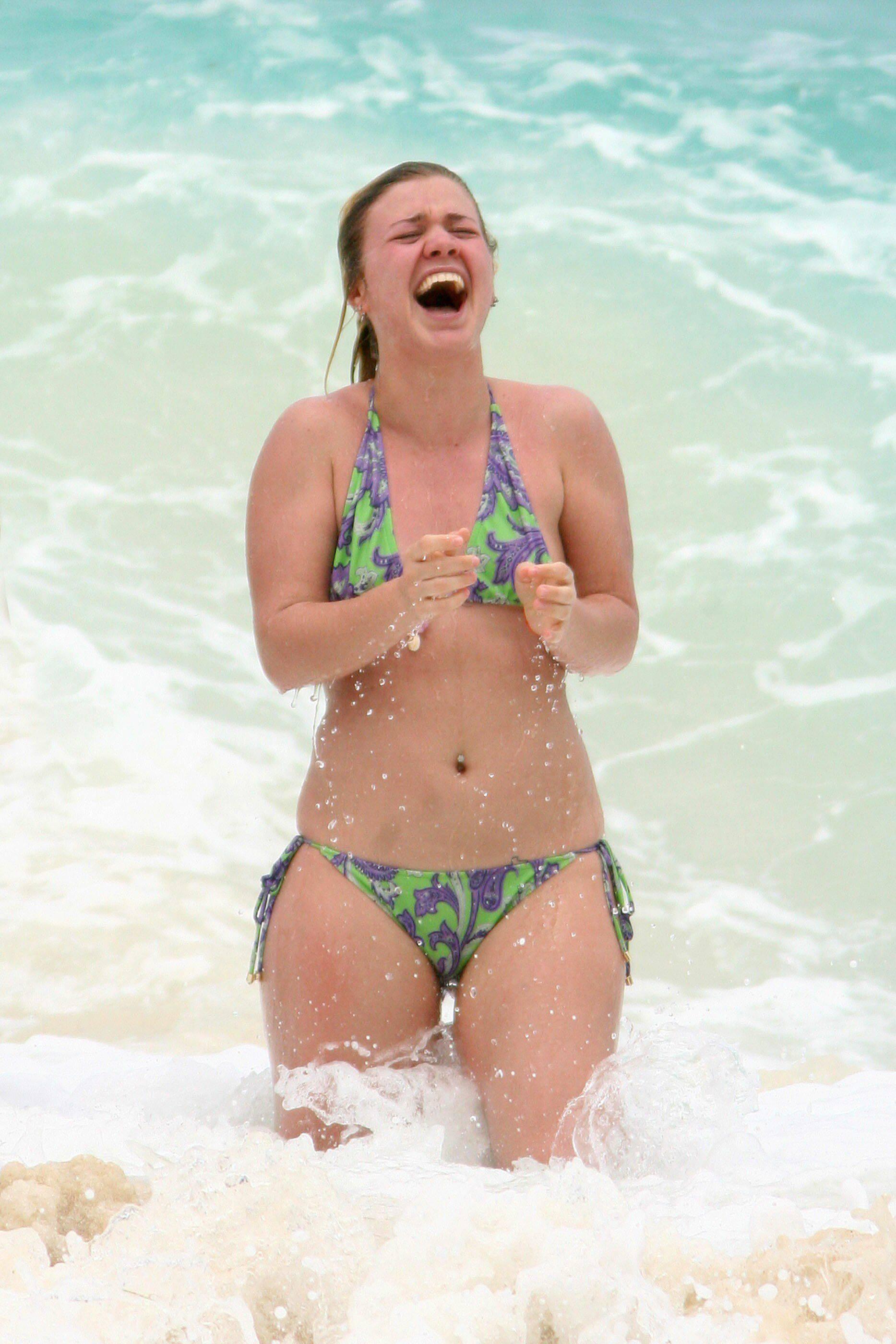 Kelly Clarkson - More Free Pictures.