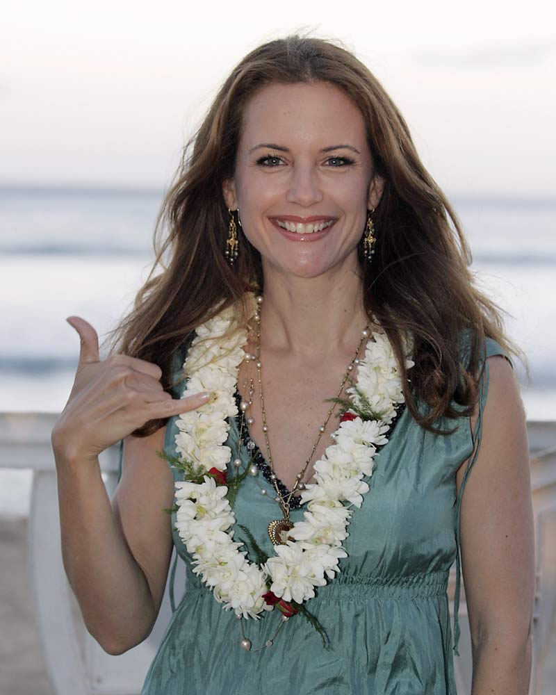 Kelly Preston 06