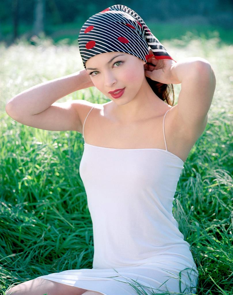 Kristin Kreuk 13
