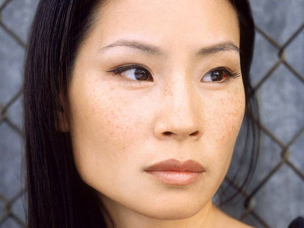 Lucy Liu - More Free Pictures 1.