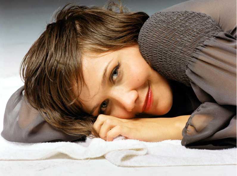 Maggie Gyllenhaal 06