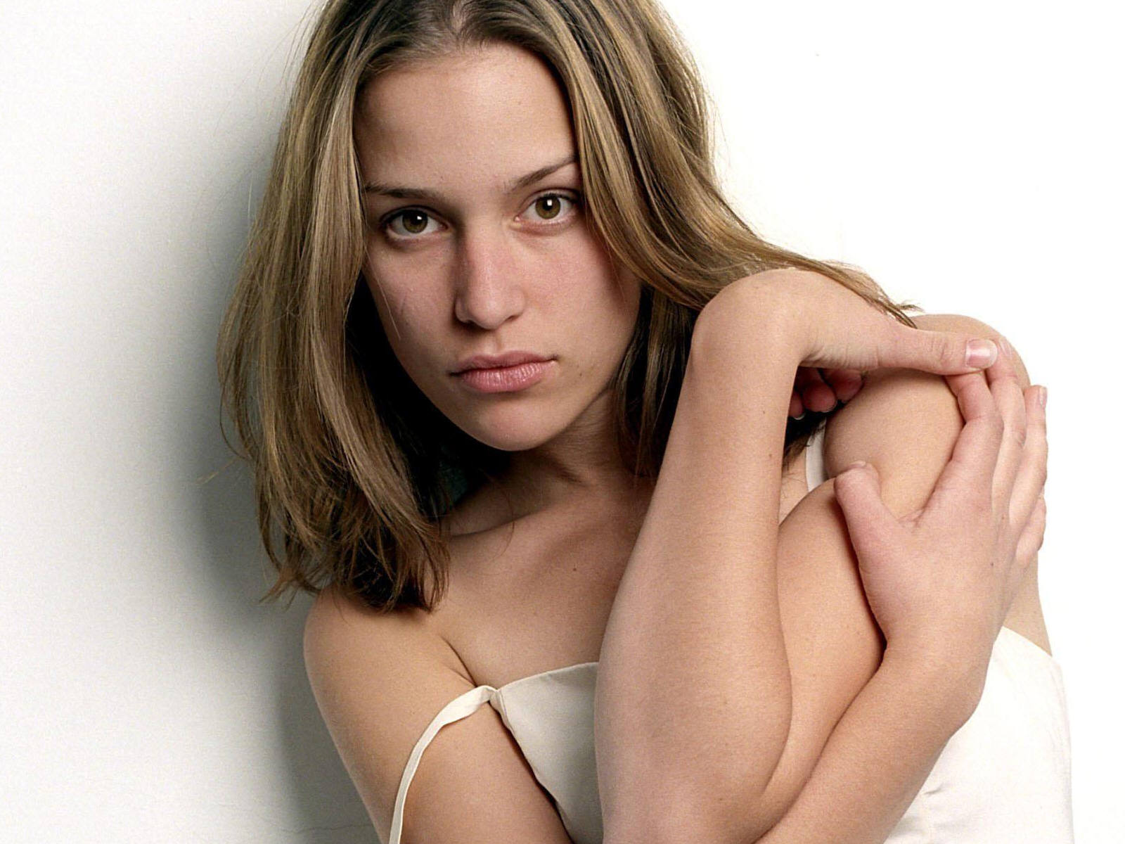 Piper Perabo - More Free Pictures 2.