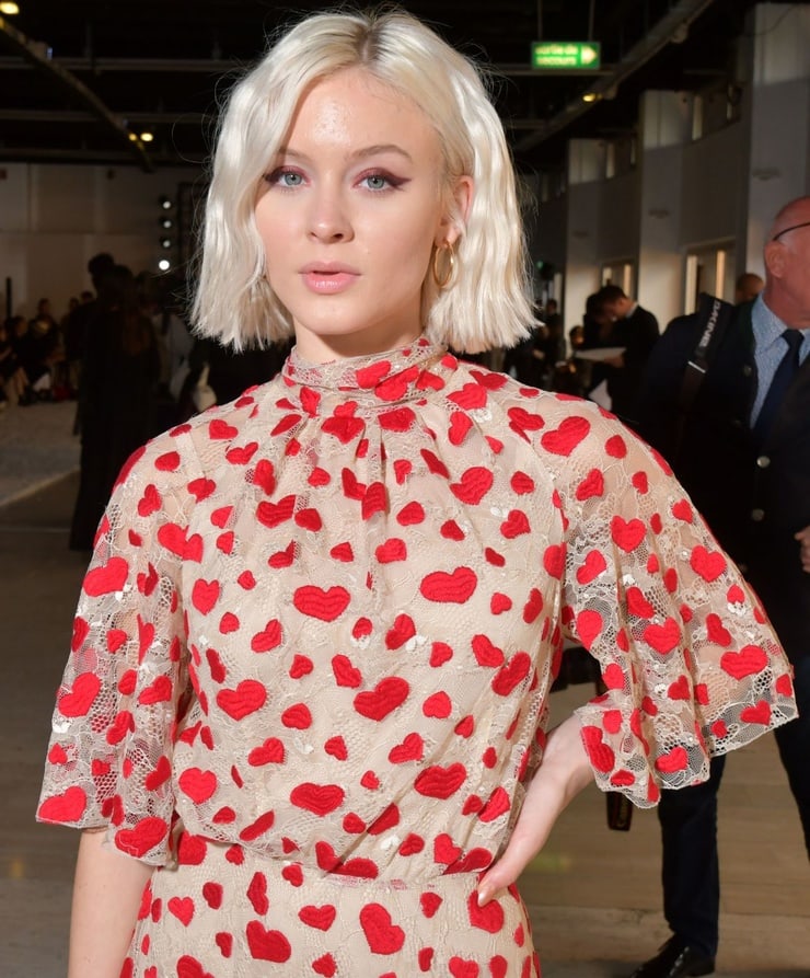 Zara Larsson 10